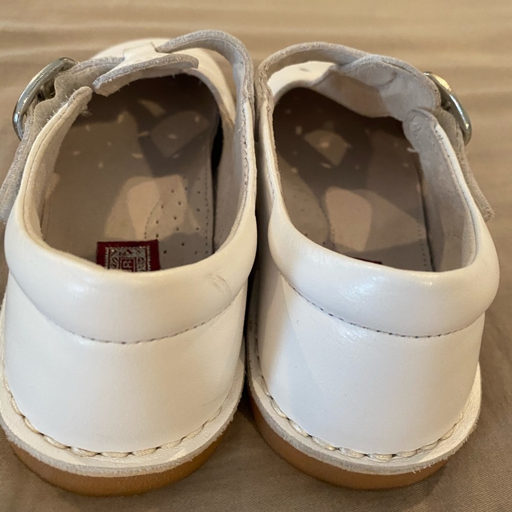 Size 12 Lamour girls shoes-white